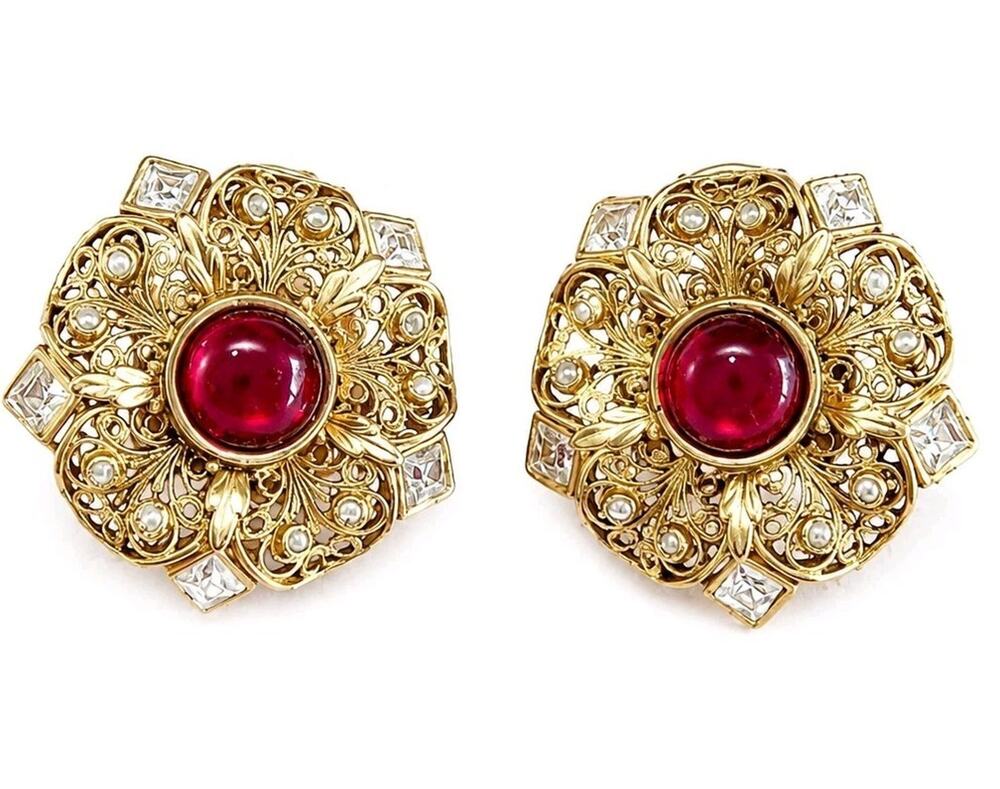Vtg Renaissance Revival Filigree Faux Ruby Cabochon Clip On Earrings Gold Tone